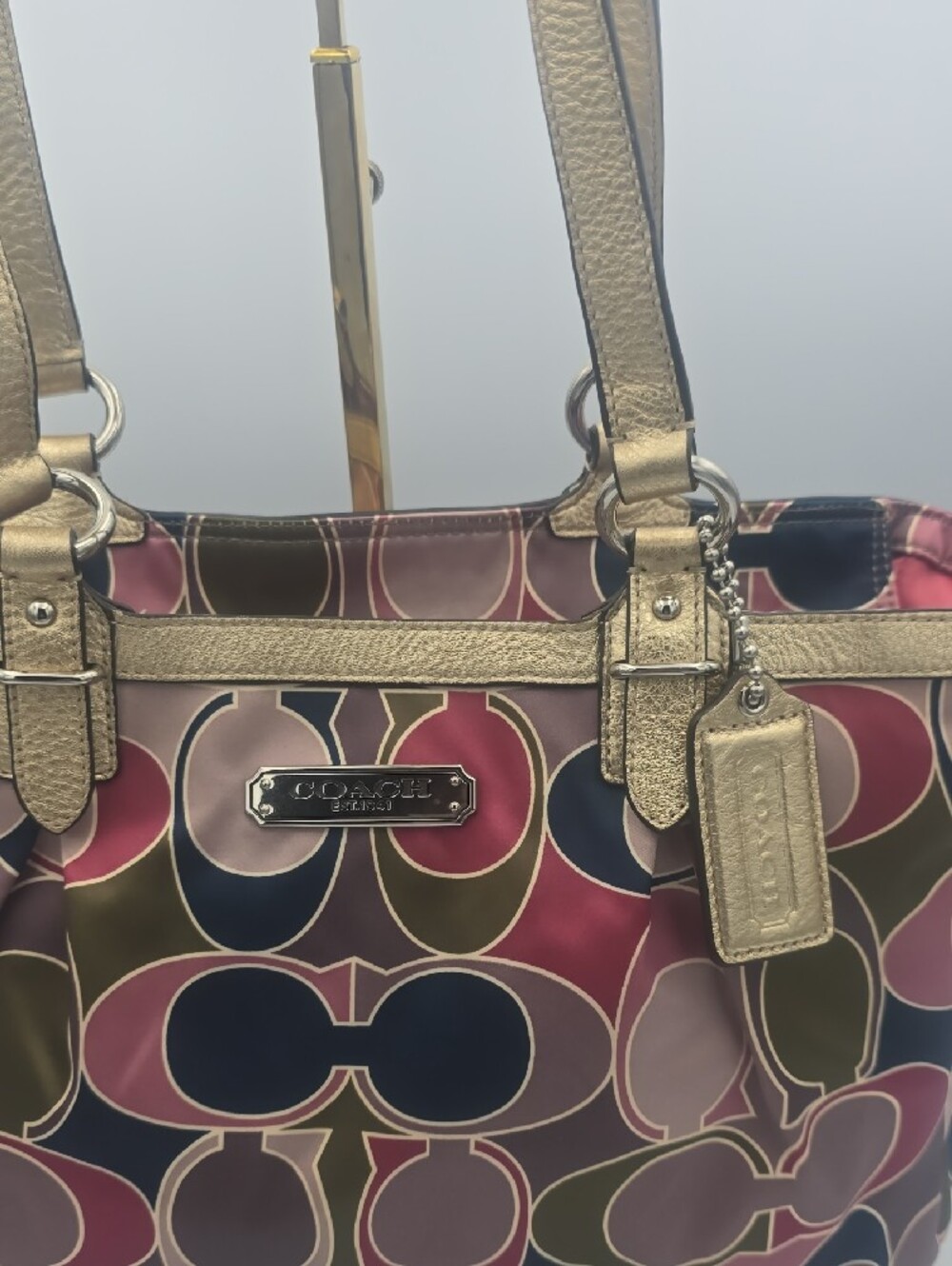 Coach Poppy Multicolor Signature Sateen Large Tote W/ Gold Metallic Trim (EUC)✨️ - Picture 2 of 15